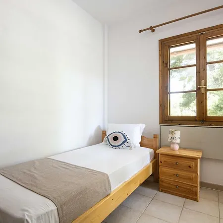 Melo Pearl, Beachfront House In #feelslikehome * Nikiti (Sithonia)